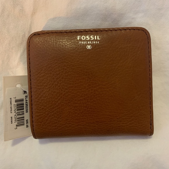 Fossil Brand Wallet - Picture 1 of 4